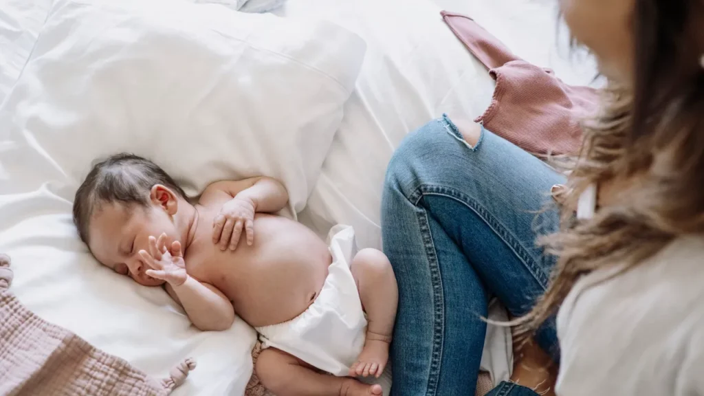 Bebê com o sono agitado: o que pode estar acontecendo com seu pequeno