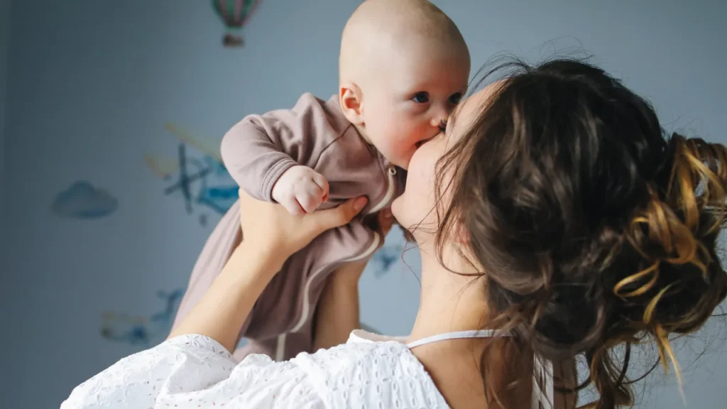 Como ajudar seu bebê com sono agitado a dormir melhor Como ajudar seu bebê com sono agitado a dormir melhor